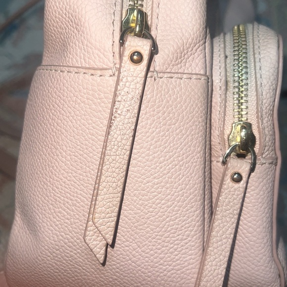 Kate Spade pebbles leather backpack in GUC light pink with gold hardware. - Picture 4 of 16